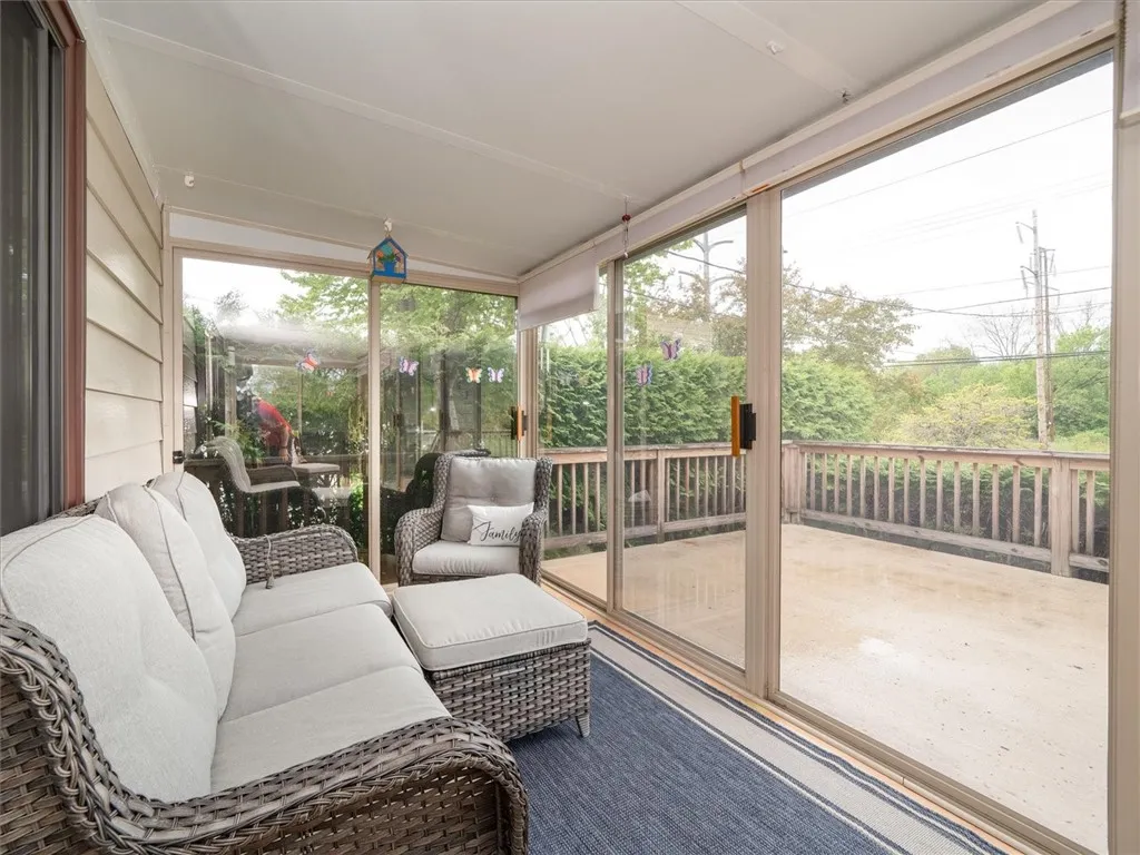39 Sahara Dr, Gates, New York 14624, Gates, New York 14624, 4 Bedrooms Bedrooms, 7 Rooms Rooms,2 BathroomsBathrooms,Residential,Closed,39 Sahara Dr, Gates, New York 14624,R1609773