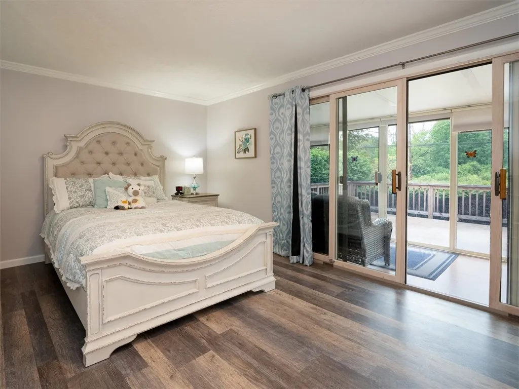 39 Sahara Dr, Gates, New York 14624, Gates, New York 14624, 4 Bedrooms Bedrooms, 7 Rooms Rooms,2 BathroomsBathrooms,Residential,Closed,39 Sahara Dr, Gates, New York 14624,R1609773