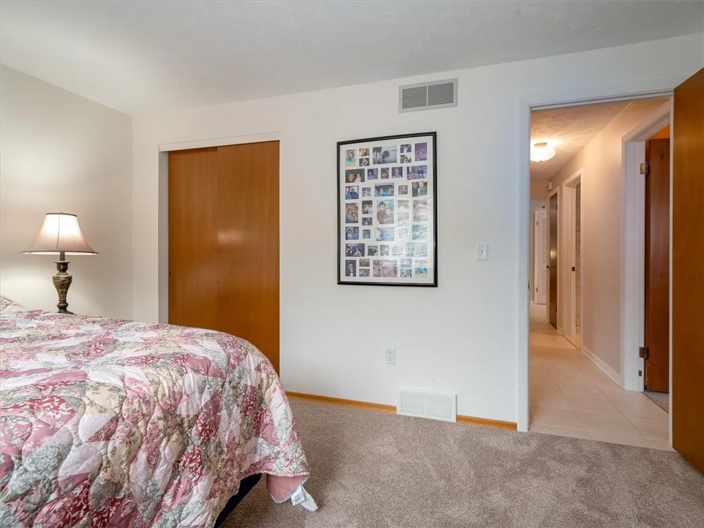 39 Sahara Dr, Gates, New York 14624, Gates, New York 14624, 4 Bedrooms Bedrooms, 7 Rooms Rooms,2 BathroomsBathrooms,Residential,Closed,39 Sahara Dr, Gates, New York 14624,R1609773