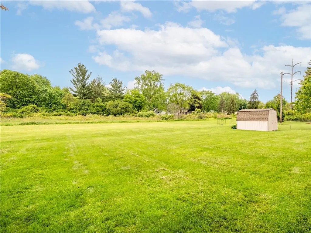 39 Sahara Dr, Gates, New York 14624, Gates, New York 14624, 4 Bedrooms Bedrooms, 7 Rooms Rooms,2 BathroomsBathrooms,Residential,Closed,39 Sahara Dr, Gates, New York 14624,R1609773