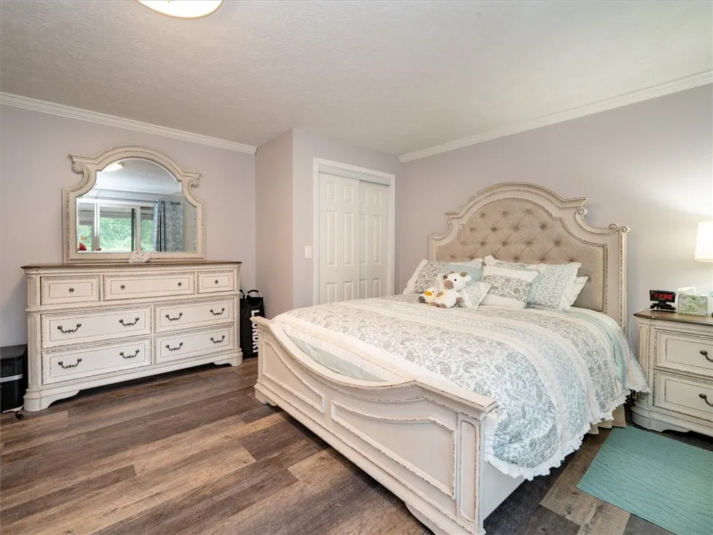 39 Sahara Dr, Gates, New York 14624, Gates, New York 14624, 4 Bedrooms Bedrooms, 7 Rooms Rooms,2 BathroomsBathrooms,Residential,Closed,39 Sahara Dr, Gates, New York 14624,R1609773