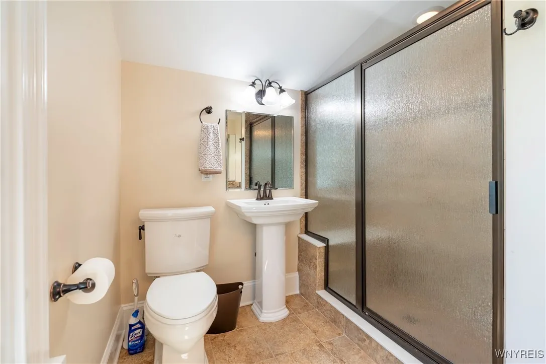 8785 Main Street, Clarence, New York 14221, Clarence, New York 14221, 3 Bedrooms Bedrooms, 7 Rooms Rooms,2 BathroomsBathrooms,Residential,Closed,8785 Main Street, Clarence, New York 14221,0,B1609845