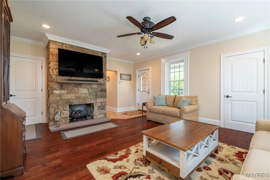 8785 Main Street, Clarence, New York 14221, Clarence, New York 14221, 3 Bedrooms Bedrooms, 7 Rooms Rooms,2 BathroomsBathrooms,Residential,Closed,8785 Main Street, Clarence, New York 14221,0,B1609845