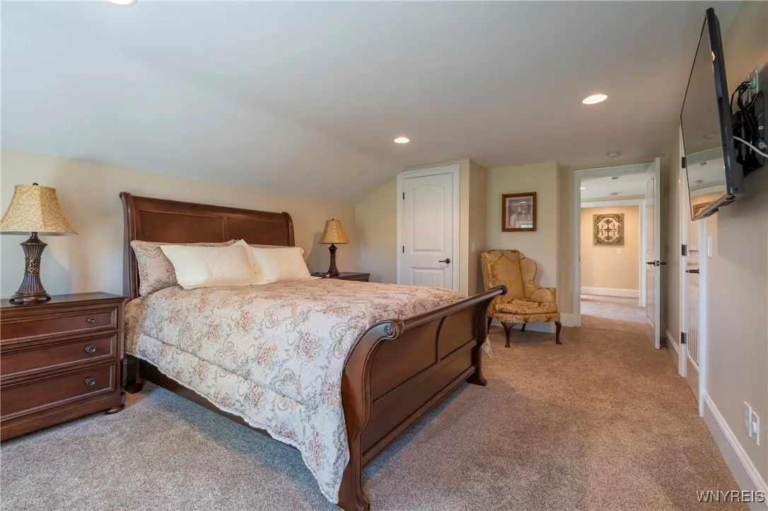 8785 Main Street, Clarence, New York 14221, Clarence, New York 14221, 3 Bedrooms Bedrooms, 7 Rooms Rooms,2 BathroomsBathrooms,Residential,Closed,8785 Main Street, Clarence, New York 14221,0,B1609845