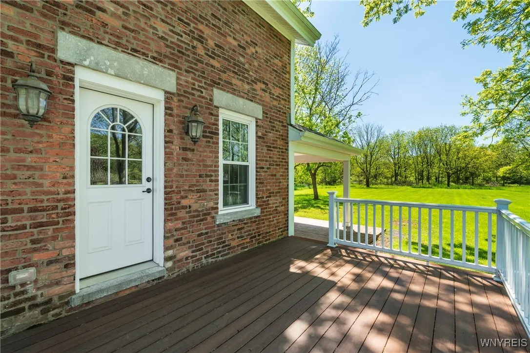 8785 Main Street, Clarence, New York 14221, Clarence, New York 14221, 3 Bedrooms Bedrooms, 7 Rooms Rooms,2 BathroomsBathrooms,Residential,Closed,8785 Main Street, Clarence, New York 14221,0,B1609845