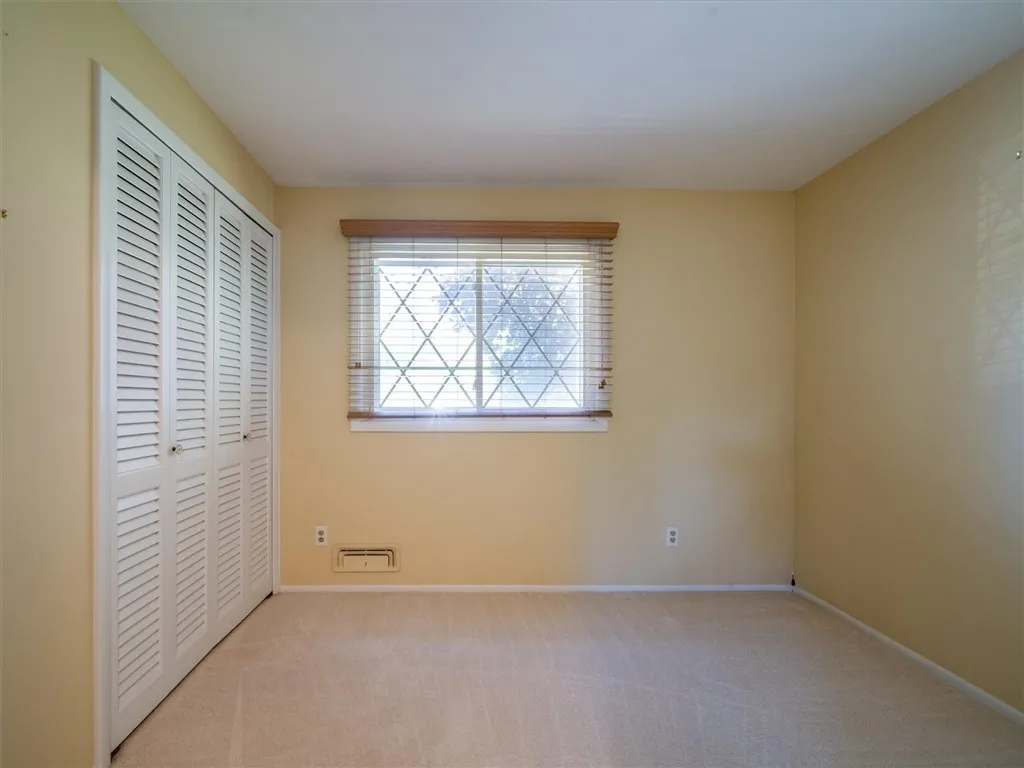 28 Kernwood Drive, Gates, New York 14624, Gates, New York 14624, 4 Bedrooms Bedrooms, 8 Rooms Rooms,1 BathroomBathrooms,Residential,Closed,28 Kernwood Drive, Gates, New York 14624,0,R1609332