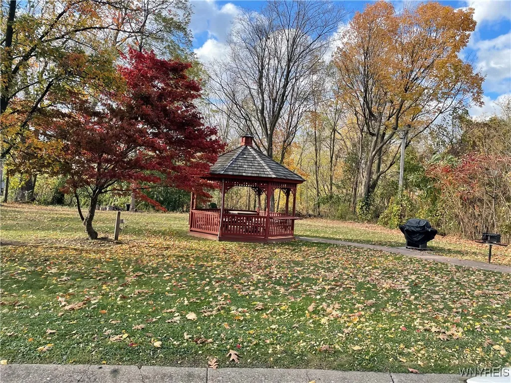 151 Buffalo Avenue 404, Niagara Falls, New York 14, Niagara Falls, New York 14303, 1 Bedroom Bedrooms, 3 Rooms Rooms,1 BathroomBathrooms,Residential,Closed,151 Buffalo Avenue 404, Niagara Falls, New York 14,0,B1609944