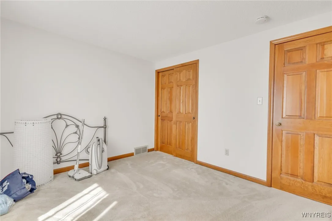 24 Bluejay Circle, Lancaster, New York 14086, Lancaster, New York 14086, 4 Bedrooms Bedrooms, 10 Rooms Rooms,2 BathroomsBathrooms,Residential,Closed,24 Bluejay Circle, Lancaster, New York 14086,0,B1609840