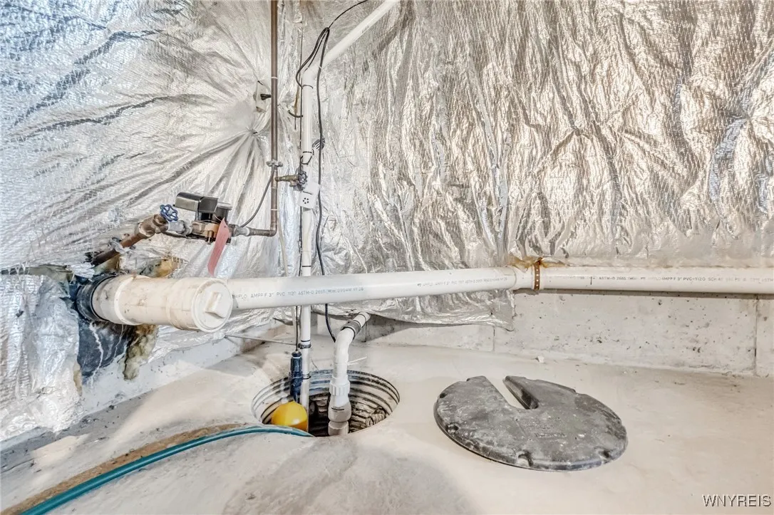 24 Bluejay Circle, Lancaster, New York 14086, Lancaster, New York 14086, 4 Bedrooms Bedrooms, 10 Rooms Rooms,2 BathroomsBathrooms,Residential,Closed,24 Bluejay Circle, Lancaster, New York 14086,0,B1609840