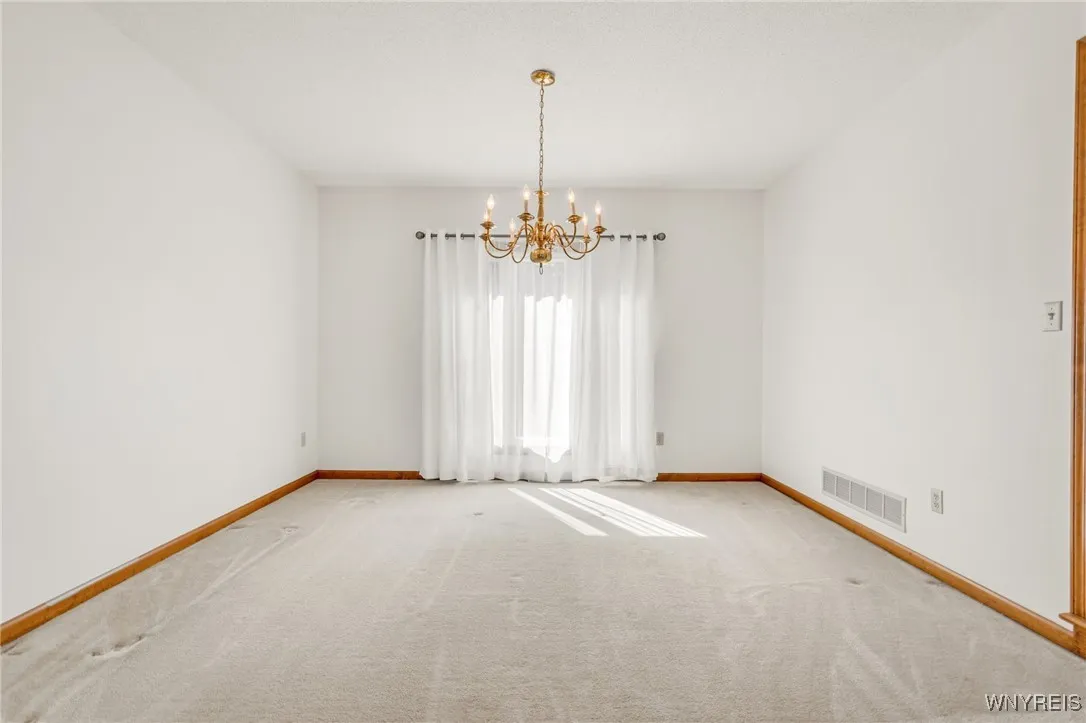 24 Bluejay Circle, Lancaster, New York 14086, Lancaster, New York 14086, 4 Bedrooms Bedrooms, 10 Rooms Rooms,2 BathroomsBathrooms,Residential,Closed,24 Bluejay Circle, Lancaster, New York 14086,0,B1609840