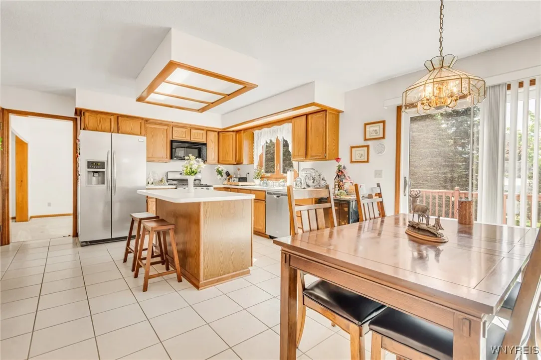 24 Bluejay Circle, Lancaster, New York 14086, Lancaster, New York 14086, 4 Bedrooms Bedrooms, 10 Rooms Rooms,2 BathroomsBathrooms,Residential,Closed,24 Bluejay Circle, Lancaster, New York 14086,0,B1609840