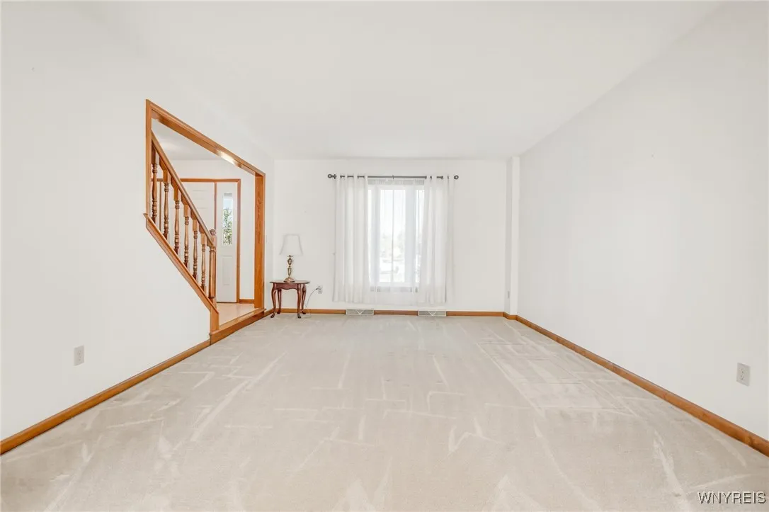 24 Bluejay Circle, Lancaster, New York 14086, Lancaster, New York 14086, 4 Bedrooms Bedrooms, 10 Rooms Rooms,2 BathroomsBathrooms,Residential,Closed,24 Bluejay Circle, Lancaster, New York 14086,0,B1609840