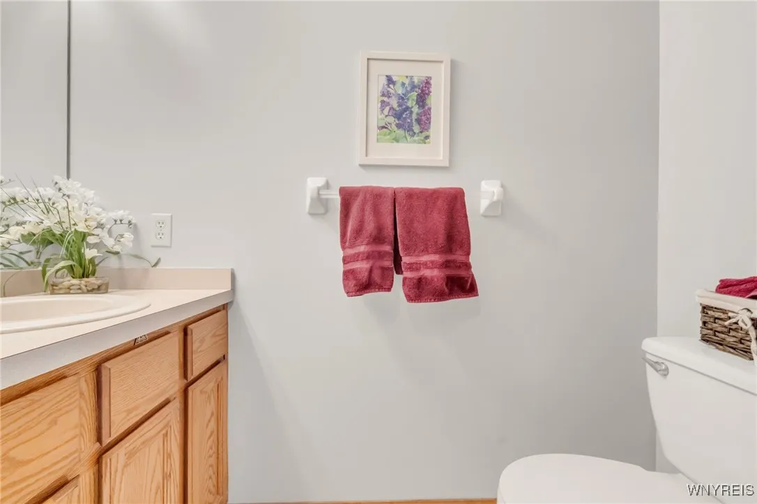 24 Bluejay Circle, Lancaster, New York 14086, Lancaster, New York 14086, 4 Bedrooms Bedrooms, 10 Rooms Rooms,2 BathroomsBathrooms,Residential,Closed,24 Bluejay Circle, Lancaster, New York 14086,0,B1609840