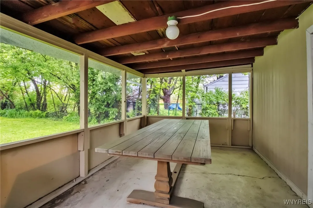 299 Huxley Drive, Amherst, New York 14226, Amherst, New York 14226, 4 Bedrooms Bedrooms, 7 Rooms Rooms,1 BathroomBathrooms,Residential,Closed,299 Huxley Drive, Amherst, New York 14226,B1609969