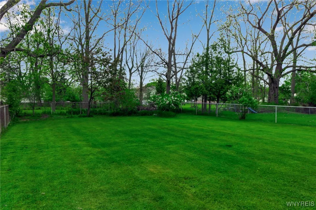 58 Linwood Avenue, Amherst, New York 14221, Amherst, New York 14221, 4 Bedrooms Bedrooms, 7 Rooms Rooms,2 BathroomsBathrooms,Residential,Closed,58 Linwood Avenue, Amherst, New York 14221,B1608909