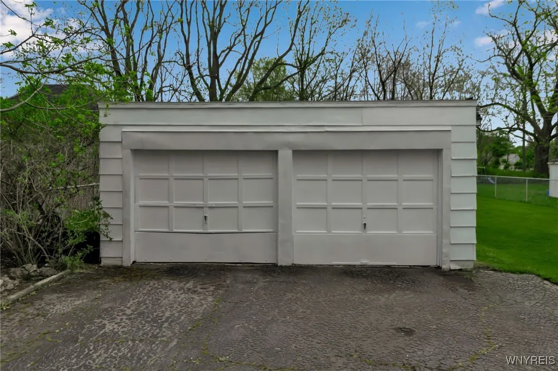 58 Linwood Avenue, Amherst, New York 14221, Amherst, New York 14221, 4 Bedrooms Bedrooms, 7 Rooms Rooms,2 BathroomsBathrooms,Residential,Closed,58 Linwood Avenue, Amherst, New York 14221,B1608909