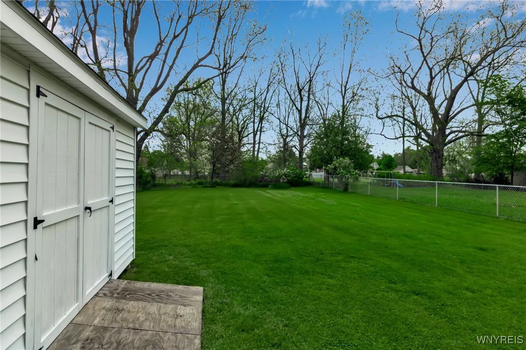 58 Linwood Avenue, Amherst, New York 14221, Amherst, New York 14221, 4 Bedrooms Bedrooms, 7 Rooms Rooms,2 BathroomsBathrooms,Residential,Closed,58 Linwood Avenue, Amherst, New York 14221,B1608909