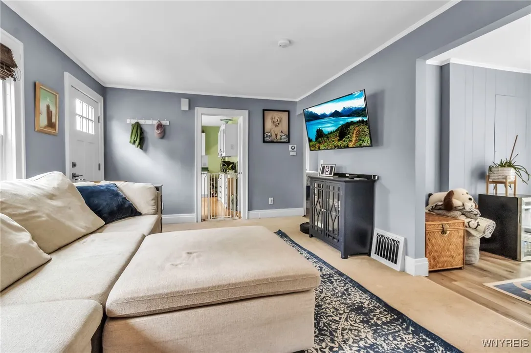 58 Linwood Avenue, Amherst, New York 14221, Amherst, New York 14221, 4 Bedrooms Bedrooms, 7 Rooms Rooms,2 BathroomsBathrooms,Residential,Closed,58 Linwood Avenue, Amherst, New York 14221,B1608909