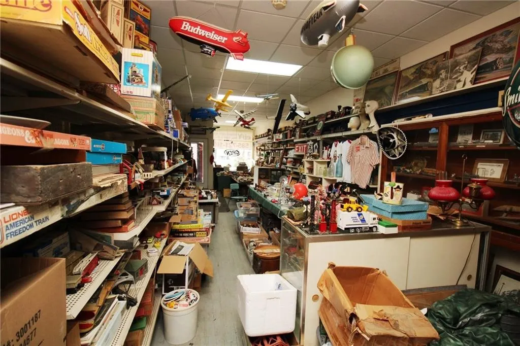 101 Main Street, Phelps, New York 14532, Phelps, New York 14532, 4 Bedrooms Bedrooms, ,3 BathroomsBathrooms,Residential,For Sale,101 Main Street, Phelps, New York 14532,0,R1609842