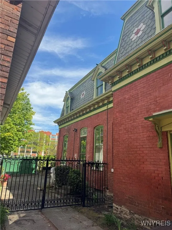 15 Saint Louis Place, Buffalo, New York 14202, Buffalo, New York 14202, 2 Bedrooms Bedrooms, 9 Rooms Rooms,2 BathroomsBathrooms,Residential,Closed,15 Saint Louis Place, Buffalo, New York 14202,0,B1609849 15 Saint Louis Place, Buffalo, New York 14202, Buffalo, New York 14202, 2 Bedrooms Bedrooms, 9 Rooms Rooms,2 BathroomsBathrooms,Residential,Closed,15 Saint Louis Place, Buffalo, New York 14202,0,B1609849