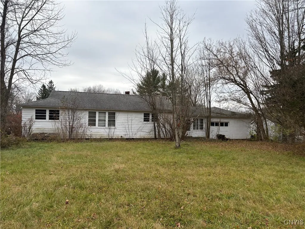 9585 Roberts Road, New Hartford, New York 13413, New Hartford, New York 13413, 3 Bedrooms Bedrooms, 6 Rooms Rooms,1 BathroomBathrooms,Residential,Closed,9585 Roberts Road, New Hartford, New York 13413,0,S1610058