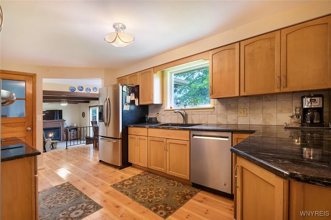 71 Coventry Road, Amherst, New York 14221, Amherst, New York 14221, 3 Bedrooms Bedrooms, 6 Rooms Rooms,2 BathroomsBathrooms,Residential,Closed,71 Coventry Road, Amherst, New York 14221,B1609769