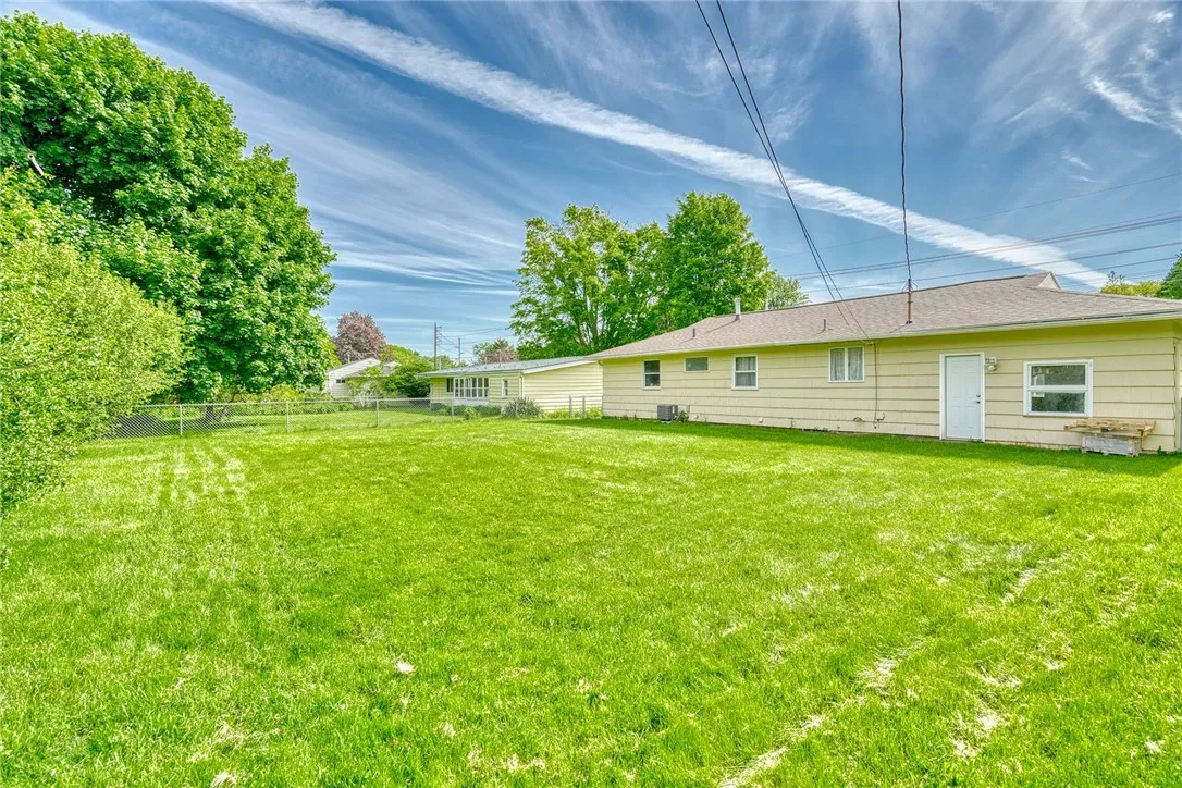 39 Ingram Dr, Gates, New York 14624, Gates, New York 14624, 3 Bedrooms Bedrooms, 5 Rooms Rooms,1 BathroomBathrooms,Residential,Closed,39 Ingram Dr, Gates, New York 14624,R1609739