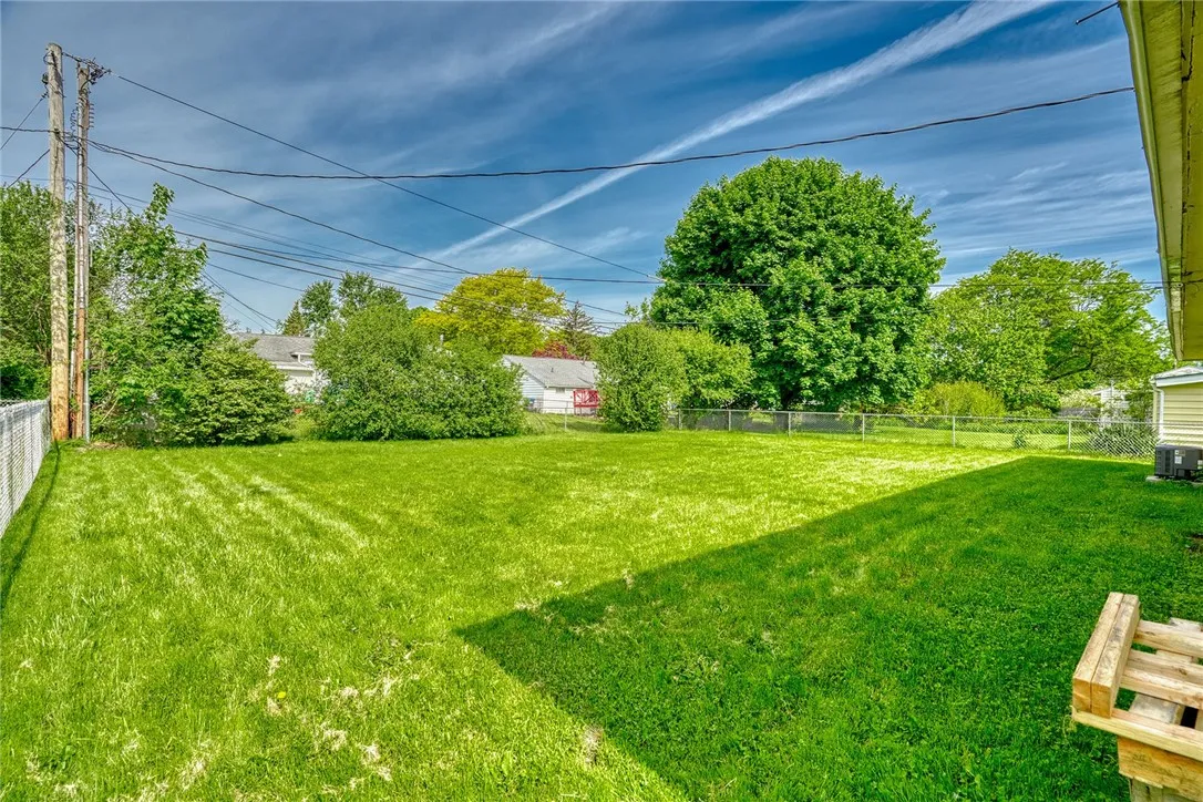 39 Ingram Dr, Gates, New York 14624, Gates, New York 14624, 3 Bedrooms Bedrooms, 5 Rooms Rooms,1 BathroomBathrooms,Residential,Closed,39 Ingram Dr, Gates, New York 14624,R1609739