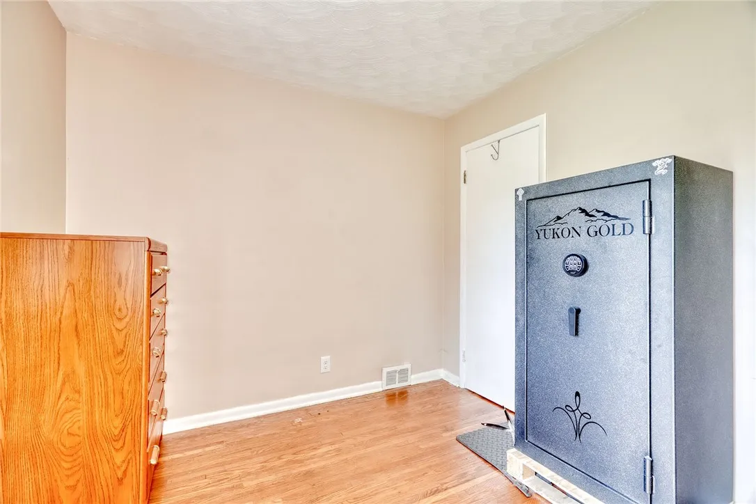 39 Ingram Dr, Gates, New York 14624, Gates, New York 14624, 3 Bedrooms Bedrooms, 5 Rooms Rooms,1 BathroomBathrooms,Residential,Closed,39 Ingram Dr, Gates, New York 14624,R1609739