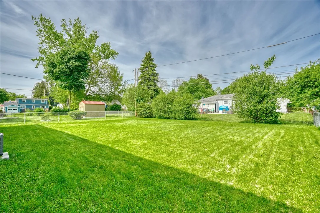 39 Ingram Dr, Gates, New York 14624, Gates, New York 14624, 3 Bedrooms Bedrooms, 5 Rooms Rooms,1 BathroomBathrooms,Residential,Closed,39 Ingram Dr, Gates, New York 14624,R1609739