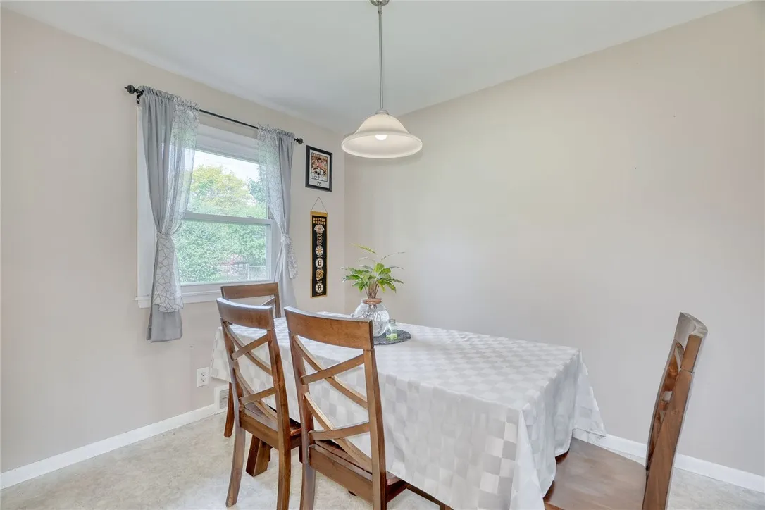 39 Ingram Dr, Gates, New York 14624, Gates, New York 14624, 3 Bedrooms Bedrooms, 5 Rooms Rooms,1 BathroomBathrooms,Residential,Closed,39 Ingram Dr, Gates, New York 14624,R1609739