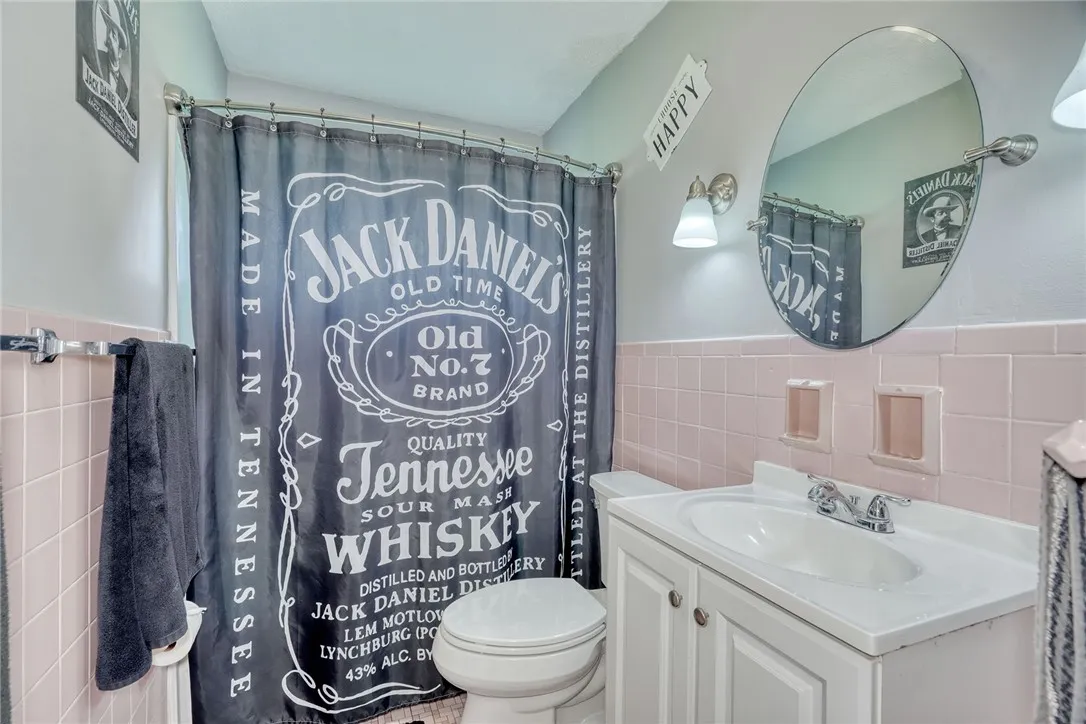 39 Ingram Dr, Gates, New York 14624, Gates, New York 14624, 3 Bedrooms Bedrooms, 5 Rooms Rooms,1 BathroomBathrooms,Residential,Closed,39 Ingram Dr, Gates, New York 14624,R1609739
