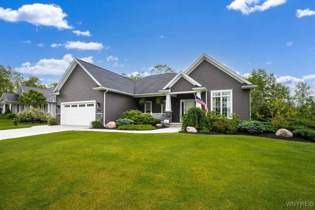 7395 Jewett Holmwood Road, Orchard Park, New York, Orchard Park, New York 14127, 3 Bedrooms Bedrooms, 6 Rooms Rooms,2 BathroomsBathrooms,Residential,Closed,7395 Jewett Holmwood Road, Orchard Park, New York ,B1609899