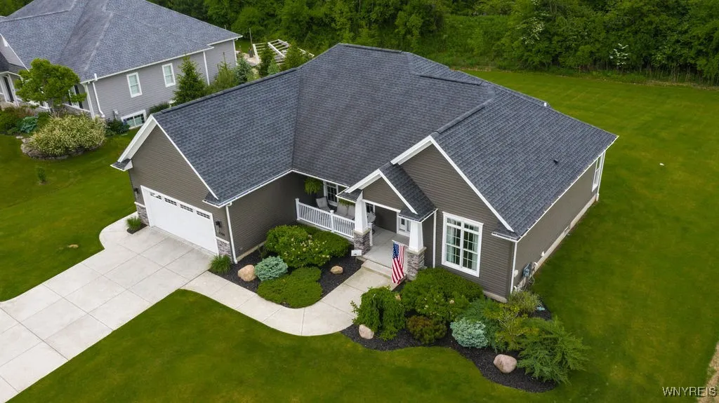 7395 Jewett Holmwood Road, Orchard Park, New York, Orchard Park, New York 14127, 3 Bedrooms Bedrooms, 6 Rooms Rooms,2 BathroomsBathrooms,Residential,Closed,7395 Jewett Holmwood Road, Orchard Park, New York ,B1609899