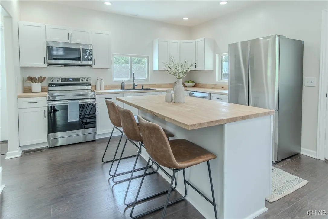 8766 North Main Street, Le Ray, New York 13637, Le Ray, New York 13637, 4 Bedrooms Bedrooms, 7 Rooms Rooms,2 BathroomsBathrooms,Residential,Closed,8766 North Main Street, Le Ray, New York 13637,0,S1609981