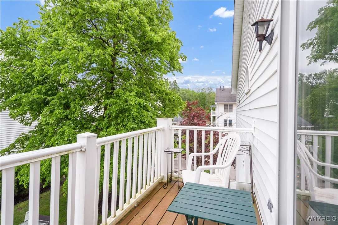 950 West Hopkins Road B, Amherst, New York 14221, Amherst, New York 14221, 2 Bedrooms Bedrooms, 5 Rooms Rooms,2 BathroomsBathrooms,Residential,Closed,950 West Hopkins Road B, Amherst, New York 14221,0,B1609374