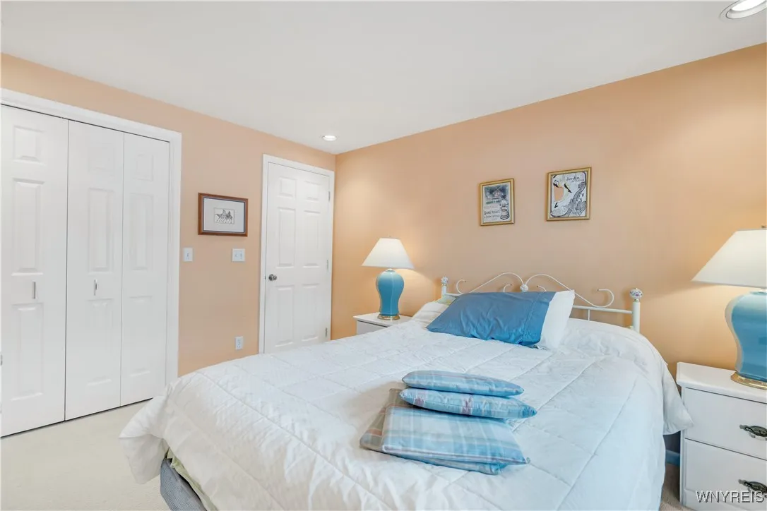 950 West Hopkins Road B, Amherst, New York 14221, Amherst, New York 14221, 2 Bedrooms Bedrooms, 5 Rooms Rooms,2 BathroomsBathrooms,Residential,Closed,950 West Hopkins Road B, Amherst, New York 14221,0,B1609374