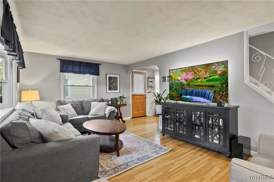 1587 Parker Boulevard, Tonawanda-town, New York 14, Tonawanda, New York 14150, 3 Bedrooms Bedrooms, 6 Rooms Rooms,1 BathroomBathrooms,Residential,Closed,1587 Parker Boulevard, Tonawanda-town, New York 14,B1609451