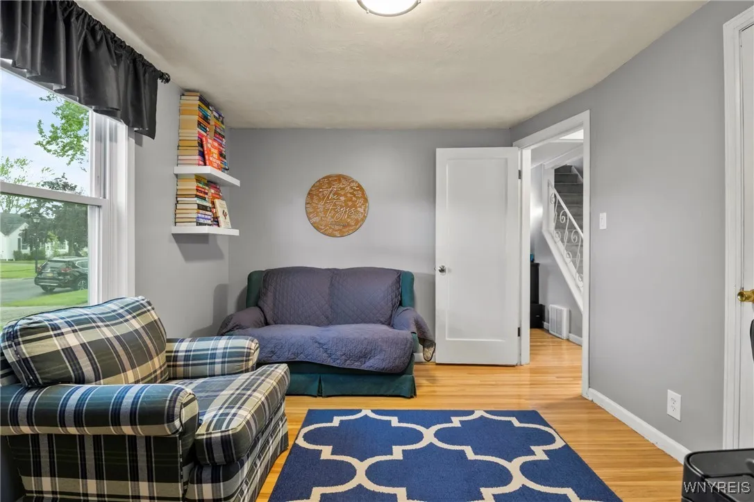 1587 Parker Boulevard, Tonawanda-town, New York 14, Tonawanda, New York 14150, 3 Bedrooms Bedrooms, 6 Rooms Rooms,1 BathroomBathrooms,Residential,Closed,1587 Parker Boulevard, Tonawanda-town, New York 14,B1609451