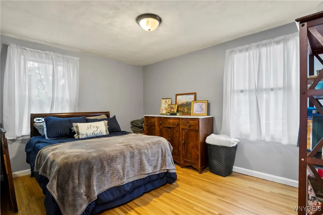 1587 Parker Boulevard, Tonawanda-town, New York 14, Tonawanda, New York 14150, 3 Bedrooms Bedrooms, 6 Rooms Rooms,1 BathroomBathrooms,Residential,Closed,1587 Parker Boulevard, Tonawanda-town, New York 14,B1609451