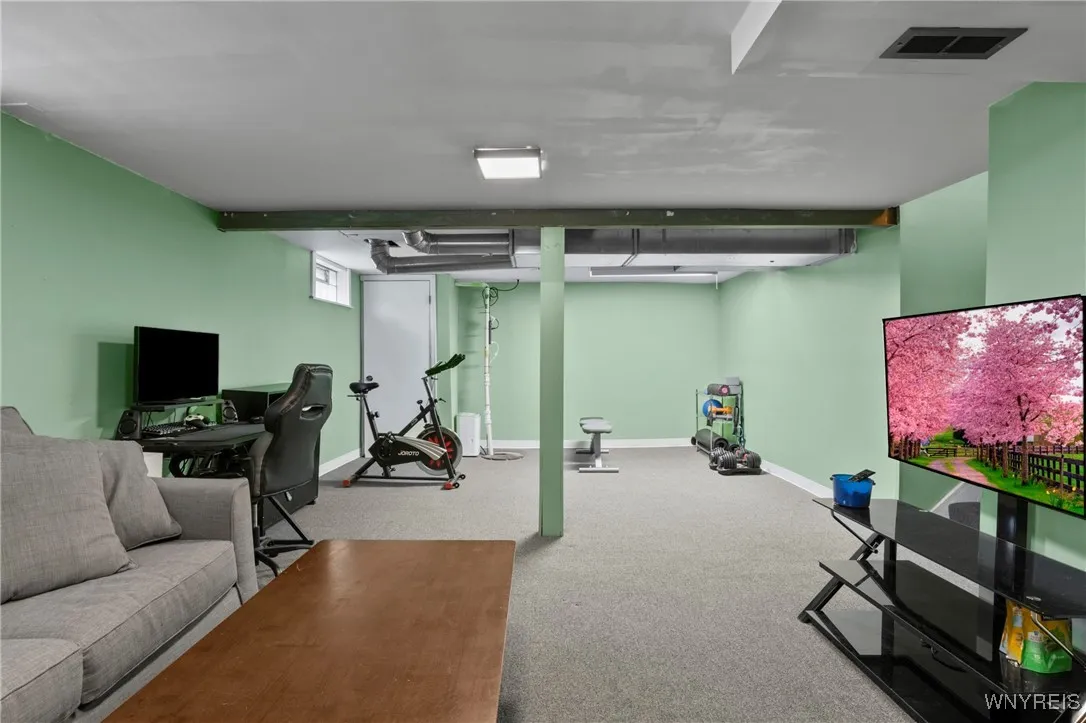 1587 Parker Boulevard, Tonawanda-town, New York 14, Tonawanda, New York 14150, 3 Bedrooms Bedrooms, 6 Rooms Rooms,1 BathroomBathrooms,Residential,Closed,1587 Parker Boulevard, Tonawanda-town, New York 14,B1609451