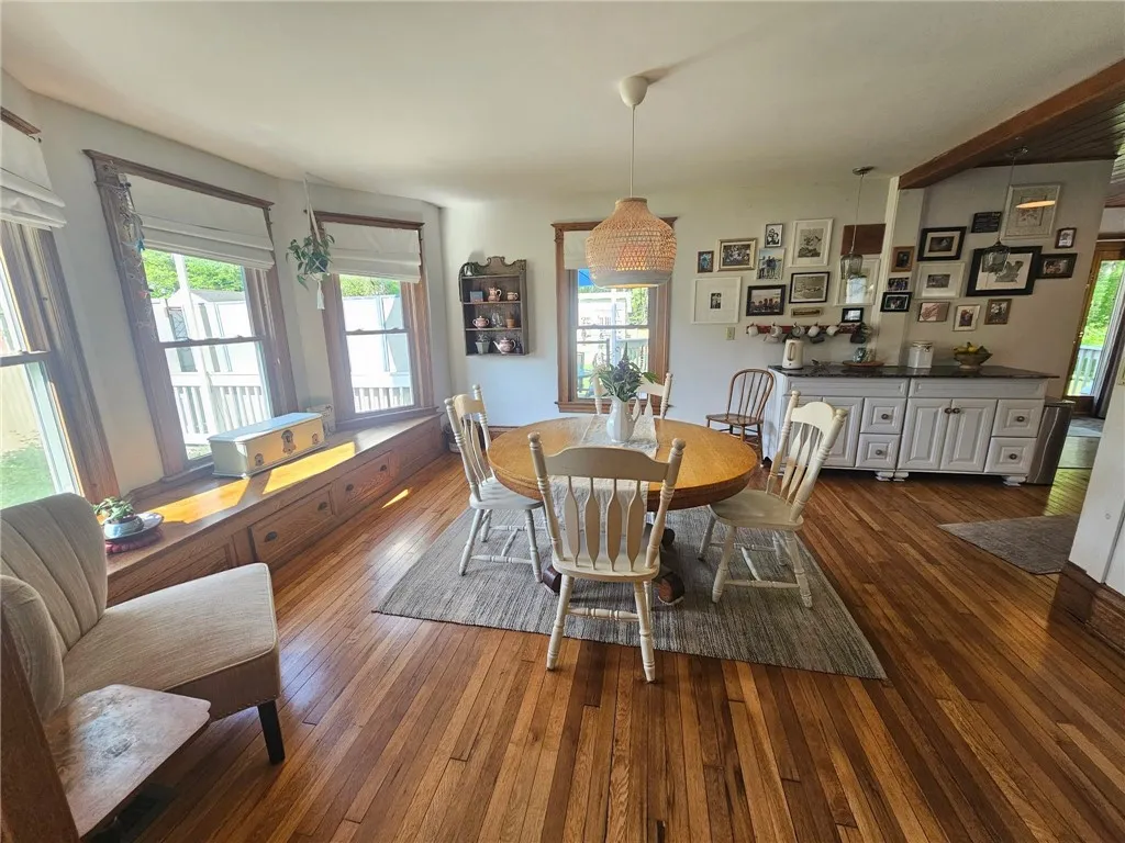 6207 Knickerbocker Road, Ontario, New York 14519, Ontario, New York 14519, 4 Bedrooms Bedrooms, 8 Rooms Rooms,1 BathroomBathrooms,Residential,Closed,6207 Knickerbocker Road, Ontario, New York 14519,R1609788