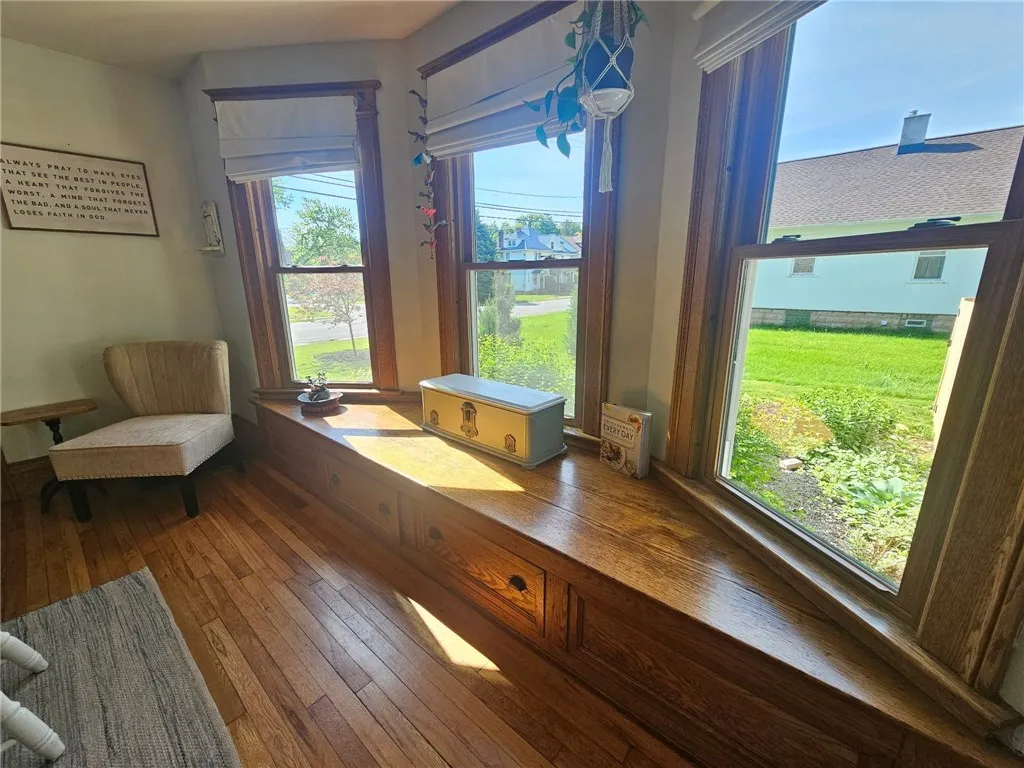 6207 Knickerbocker Road, Ontario, New York 14519, Ontario, New York 14519, 4 Bedrooms Bedrooms, 8 Rooms Rooms,1 BathroomBathrooms,Residential,Closed,6207 Knickerbocker Road, Ontario, New York 14519,R1609788