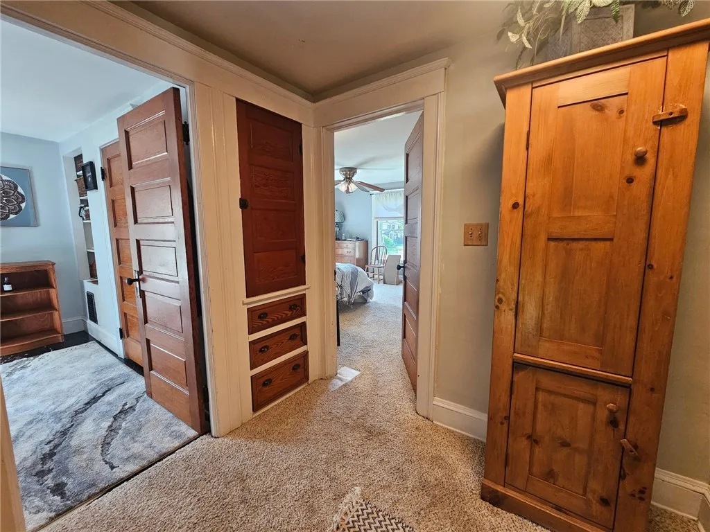 6207 Knickerbocker Road, Ontario, New York 14519, Ontario, New York 14519, 4 Bedrooms Bedrooms, 8 Rooms Rooms,1 BathroomBathrooms,Residential,Closed,6207 Knickerbocker Road, Ontario, New York 14519,R1609788