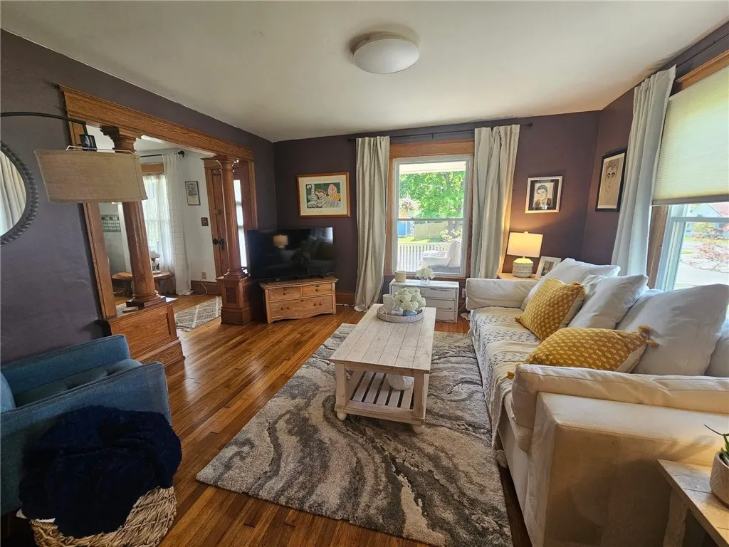 6207 Knickerbocker Road, Ontario, New York 14519, Ontario, New York 14519, 4 Bedrooms Bedrooms, 8 Rooms Rooms,1 BathroomBathrooms,Residential,Closed,6207 Knickerbocker Road, Ontario, New York 14519,R1609788