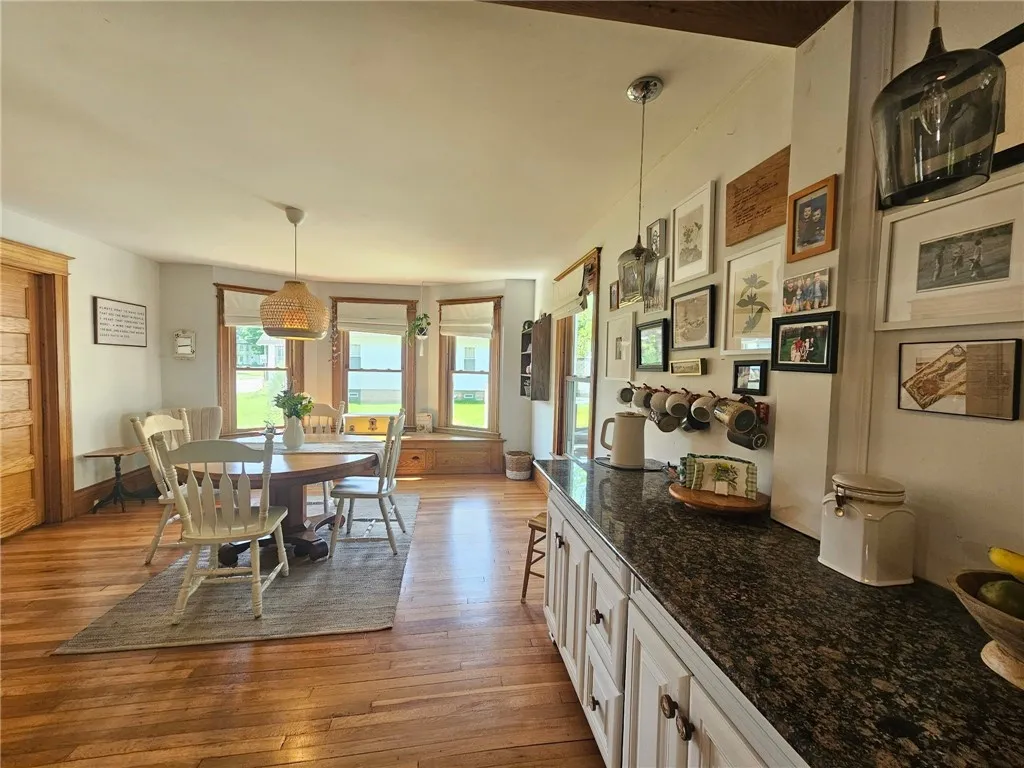 6207 Knickerbocker Road, Ontario, New York 14519, Ontario, New York 14519, 4 Bedrooms Bedrooms, 8 Rooms Rooms,1 BathroomBathrooms,Residential,Closed,6207 Knickerbocker Road, Ontario, New York 14519,R1609788