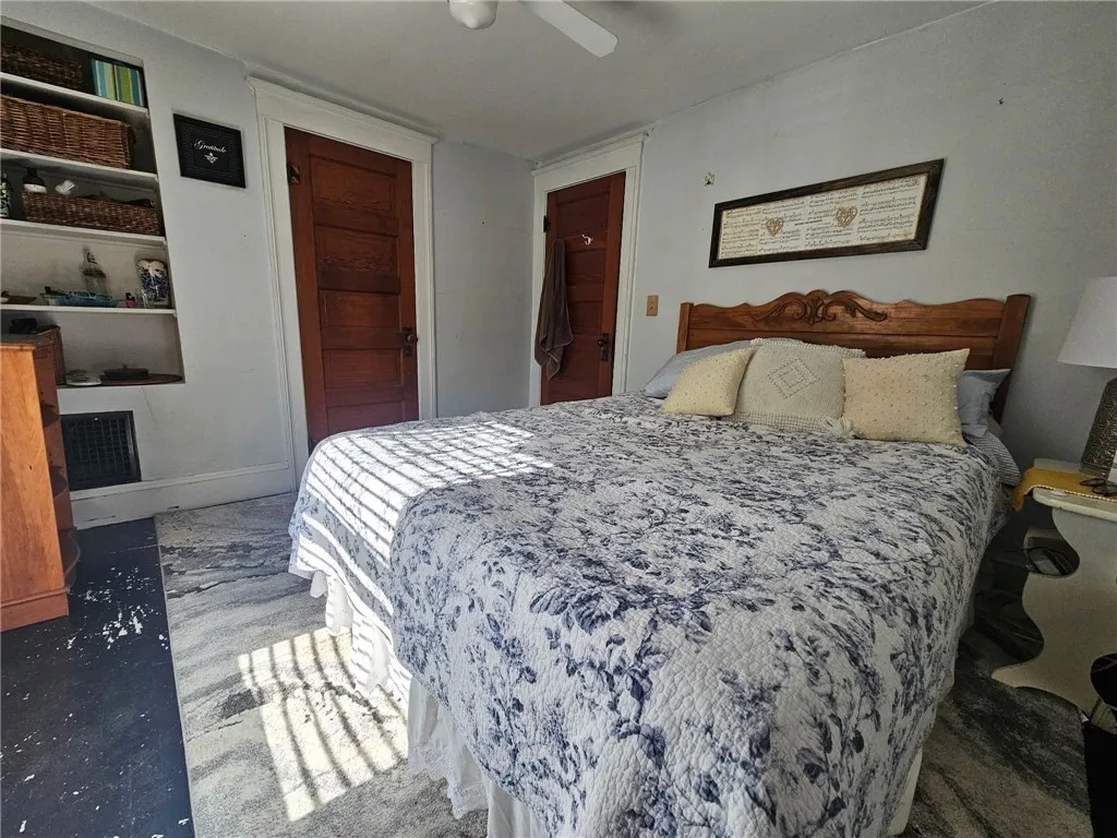 6207 Knickerbocker Road, Ontario, New York 14519, Ontario, New York 14519, 4 Bedrooms Bedrooms, 8 Rooms Rooms,1 BathroomBathrooms,Residential,Closed,6207 Knickerbocker Road, Ontario, New York 14519,R1609788