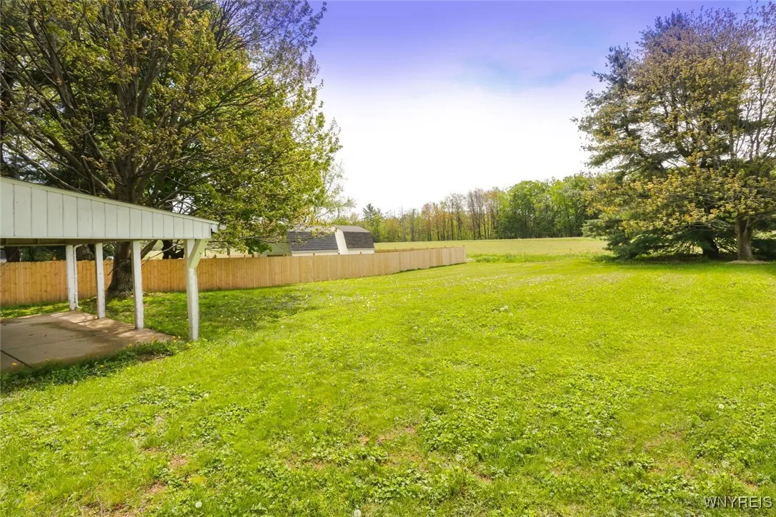 3631 Bonnie Lane, Hamburg, New York 14075, Hamburg, New York 14075, 3 Bedrooms Bedrooms, 10 Rooms Rooms,2 BathroomsBathrooms,Residential,Closed,3631 Bonnie Lane, Hamburg, New York 14075,0,B1606382