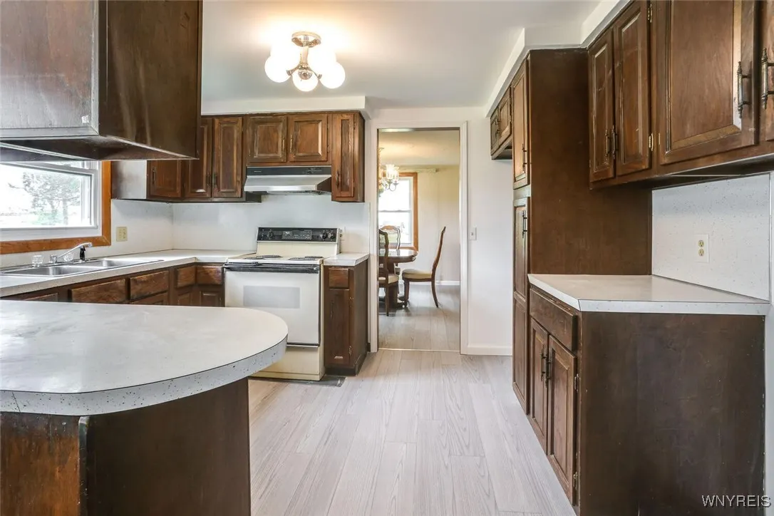 3631 Bonnie Lane, Hamburg, New York 14075, Hamburg, New York 14075, 3 Bedrooms Bedrooms, 10 Rooms Rooms,2 BathroomsBathrooms,Residential,Closed,3631 Bonnie Lane, Hamburg, New York 14075,0,B1606382