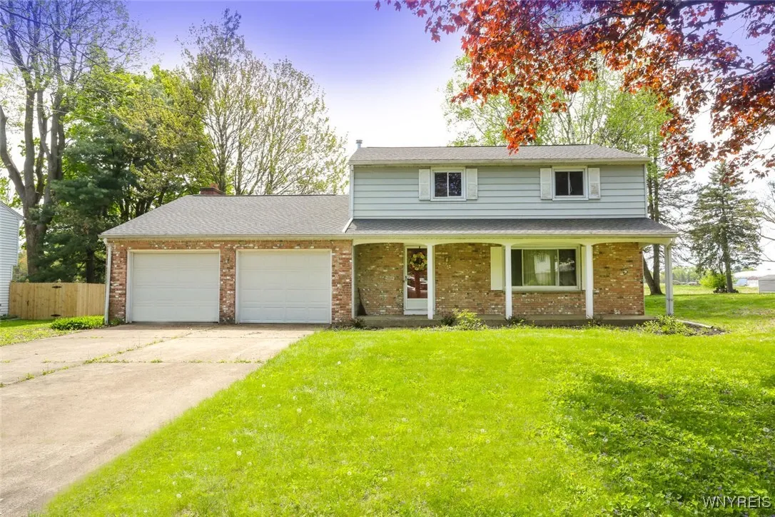 3631 Bonnie Lane, Hamburg, New York 14075, Hamburg, New York 14075, 3 Bedrooms Bedrooms, 10 Rooms Rooms,2 BathroomsBathrooms,Residential,Closed,3631 Bonnie Lane, Hamburg, New York 14075,0,B1606382